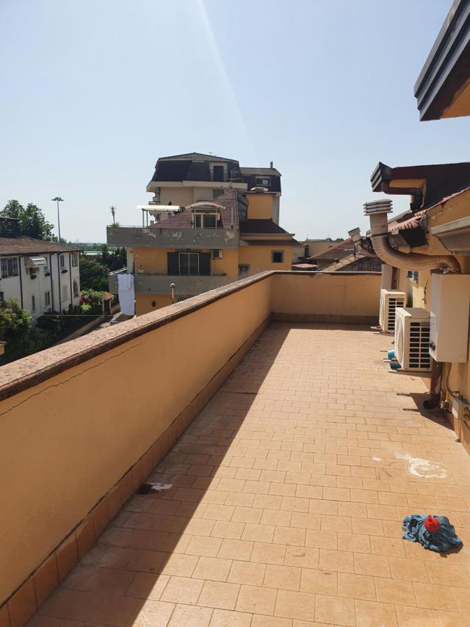Royal Palace Gate Hotel San Nicola La Strada Exterior photo